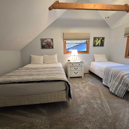 Saltbox Villa Thompsonville Eksteriør bilde