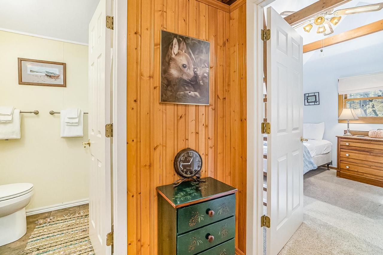 Saltbox Villa Thompsonville Eksteriør bilde