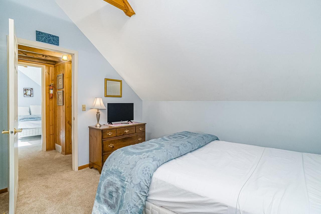 Saltbox Villa Thompsonville Eksteriør bilde