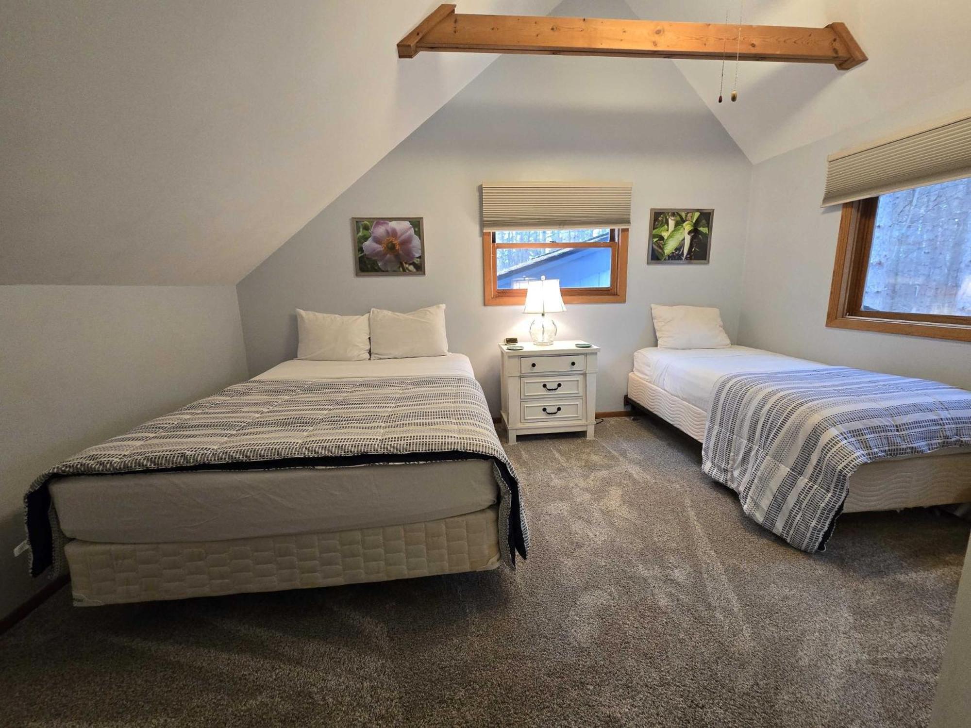 Saltbox Villa Thompsonville Eksteriør bilde